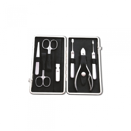 MANICURE KITS